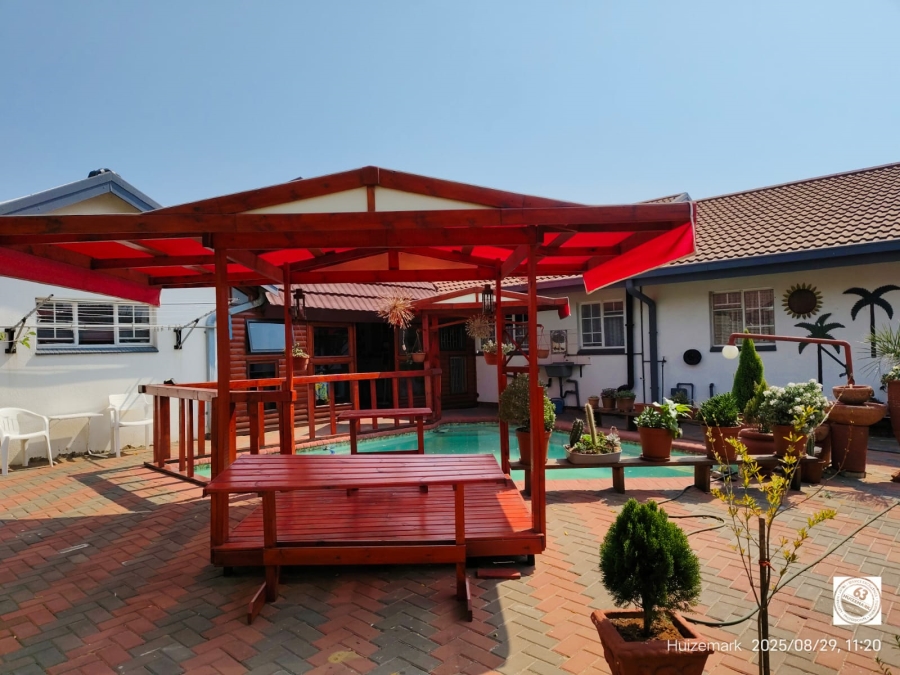 2 Bedroom Property for Sale in Vaalpark Free State